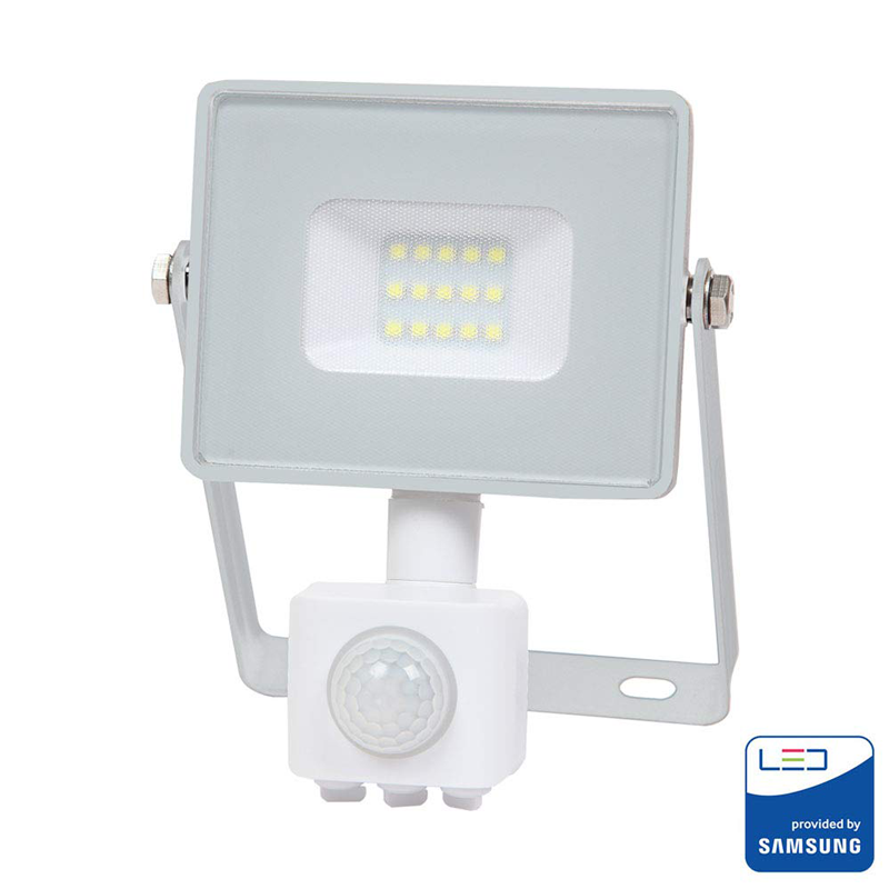 FARO LED CON PANNELLO SOLARE CREPUSCOLARE 800W IP66 LM